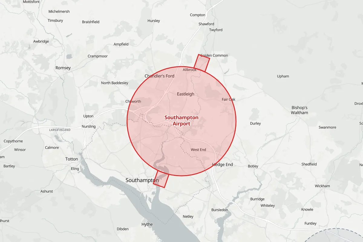 Map of the Flight Restriction Zone around Southampton Airport and neighbouring aerodrome zones